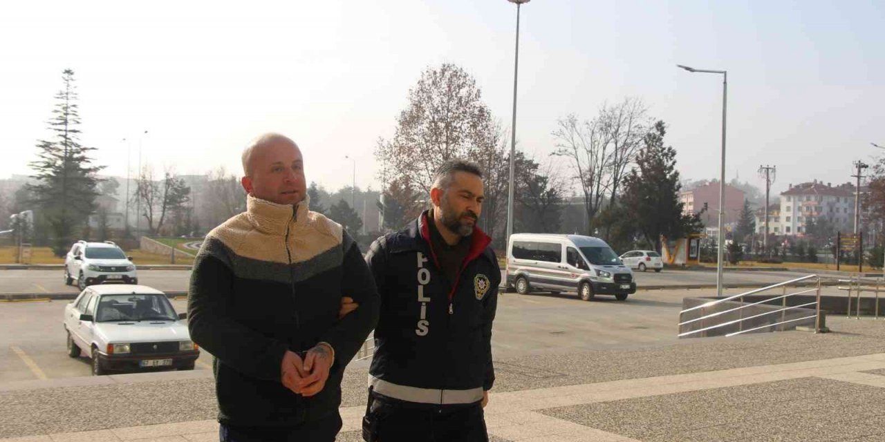 "Parayı havale yoluyla göndereceğim" dedi, 81 koyunla kayıplara karıştı