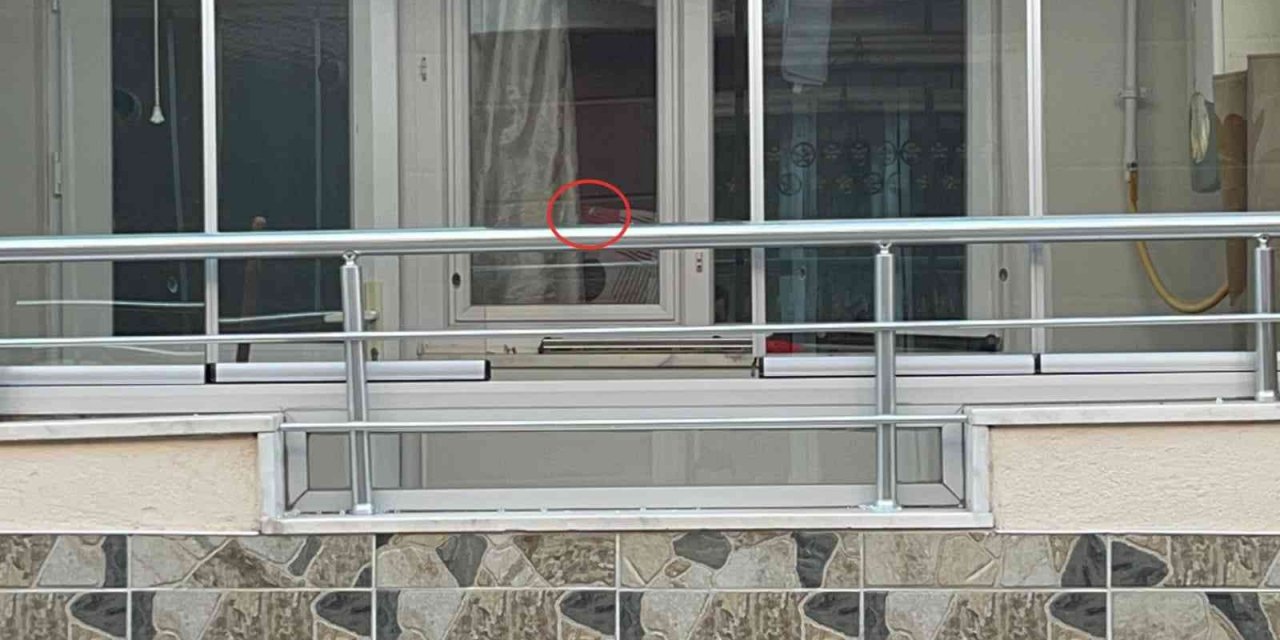 Rastgele açılan ateş sonucu mermiler eve isabet etti