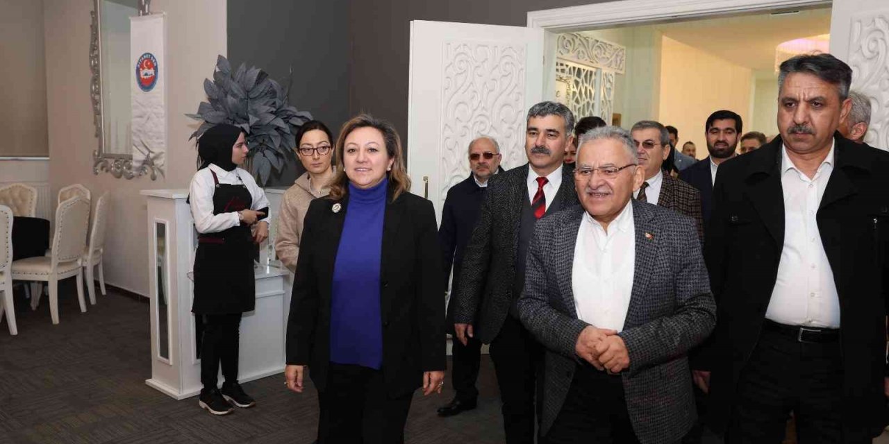 Başkan Büyükkılıç, ’Hanımlar Büyük Buluşması’na katıldı