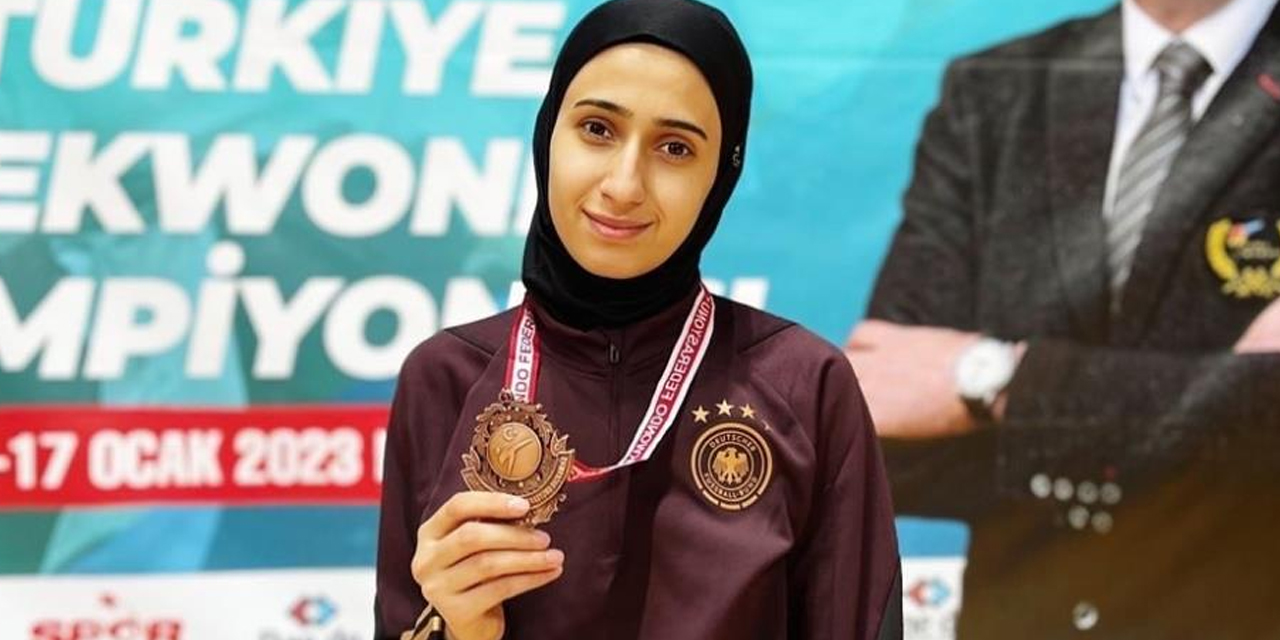Konya Büyükler Taekwondo Şampiyonası'nda Gülse Polat Türkiye üçüncüsü oldu