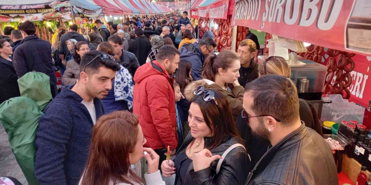 Dadaşlar Efelerle Aydın’da buluştu, Tekstil Park’ta adım atacak yer kalmadı