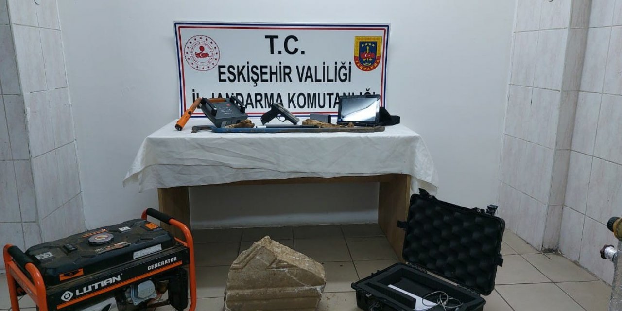 Jandarma ekiplerinden kaçak kazıya suçüstü