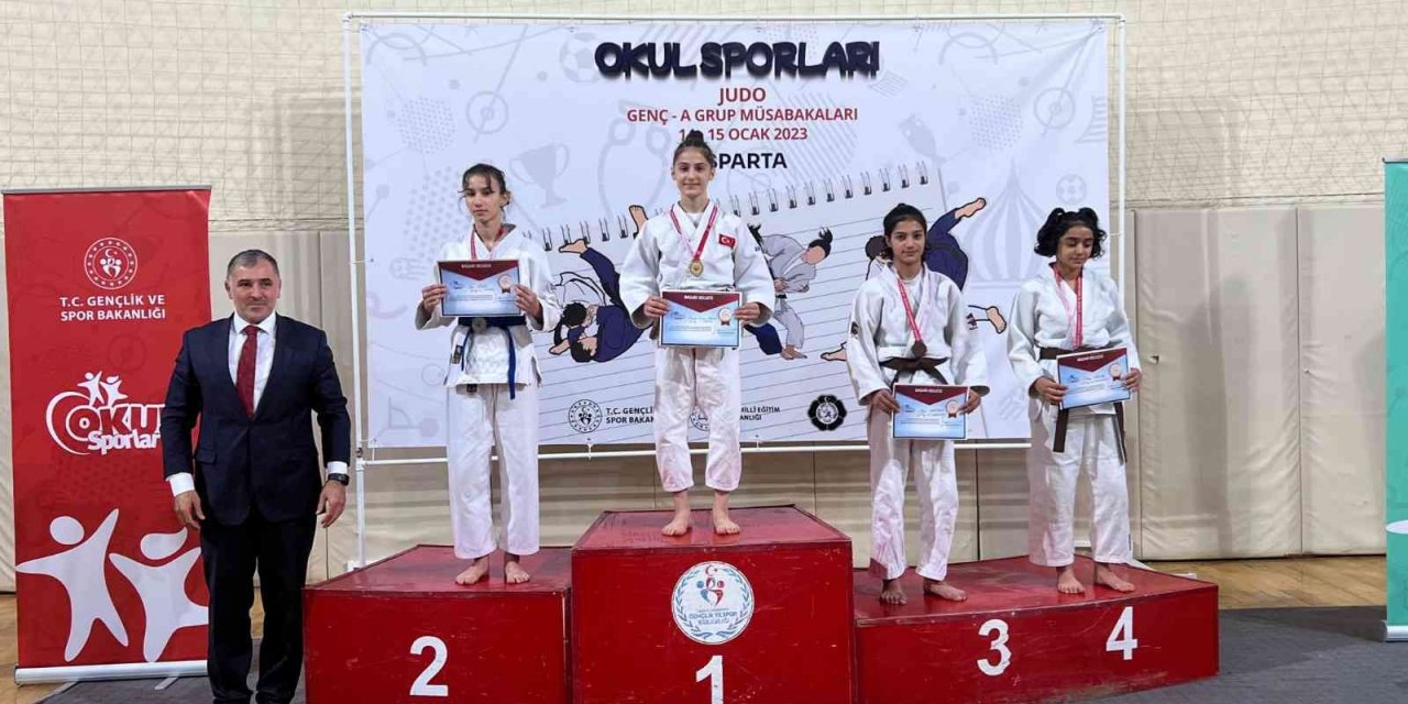 Manisalı Judocular Isparta’dan 15 madalya ile döndüler