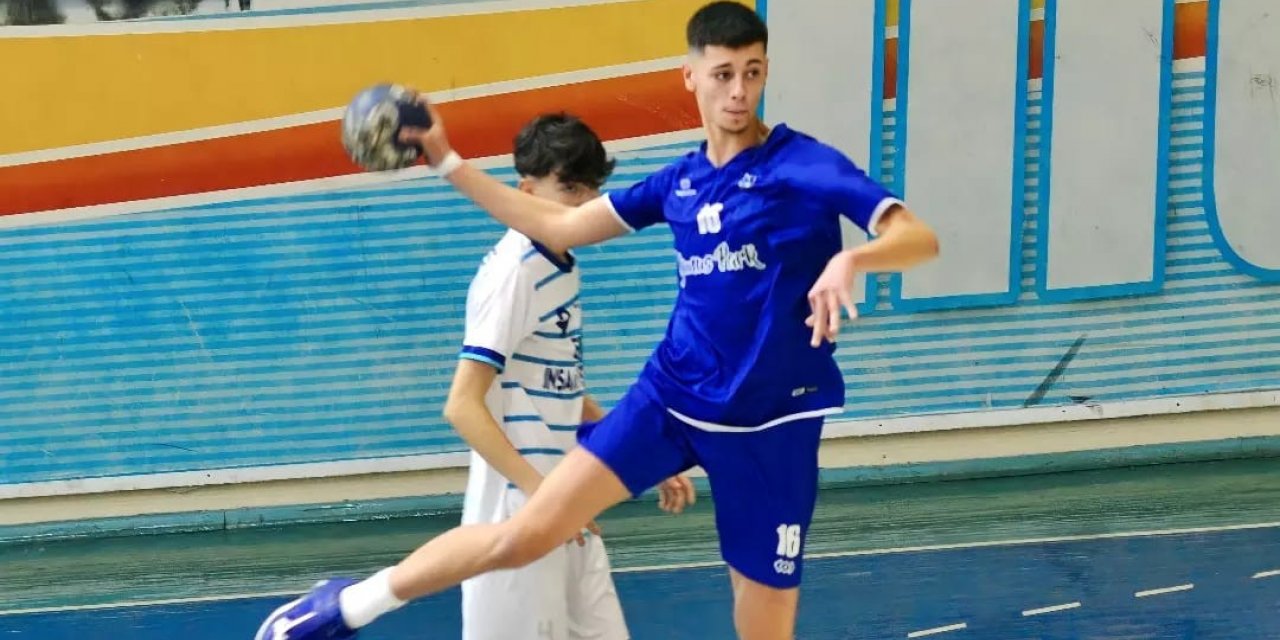 Yunusemre Belediyesporlu gençler hentbolda şampiyon