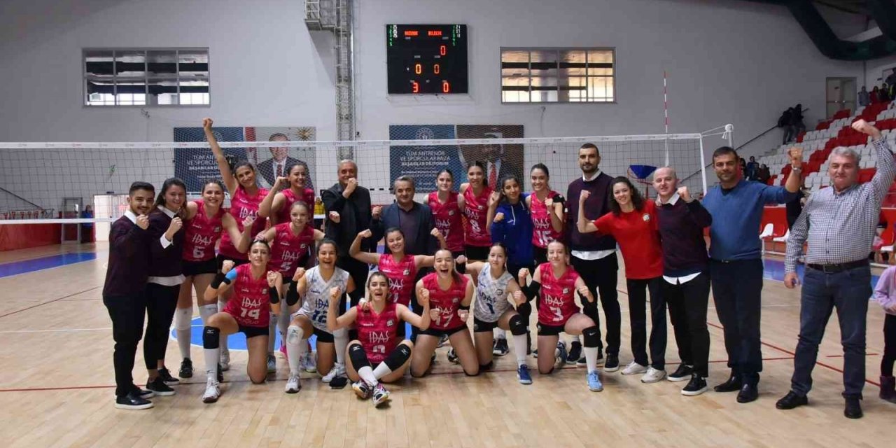 TVF Bayanlar 2. Lig: Bozüyük Belediyesi Eğitim Spor: 3 - Bilecik Belediye Spor: 0