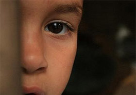 Türk çocukları Hristiyan yapılıyor