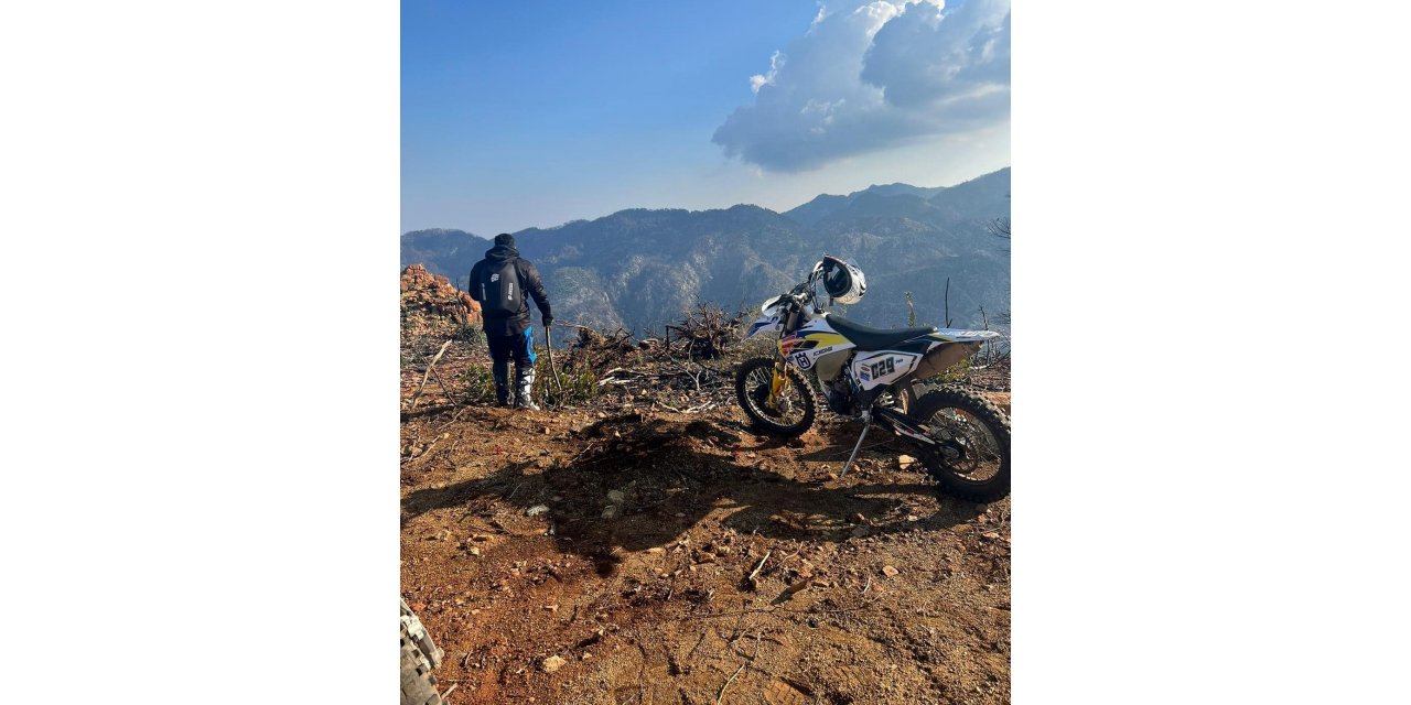 Marmaris’in zirvelerine motosikletleri ile çıkıp fidan diktiler