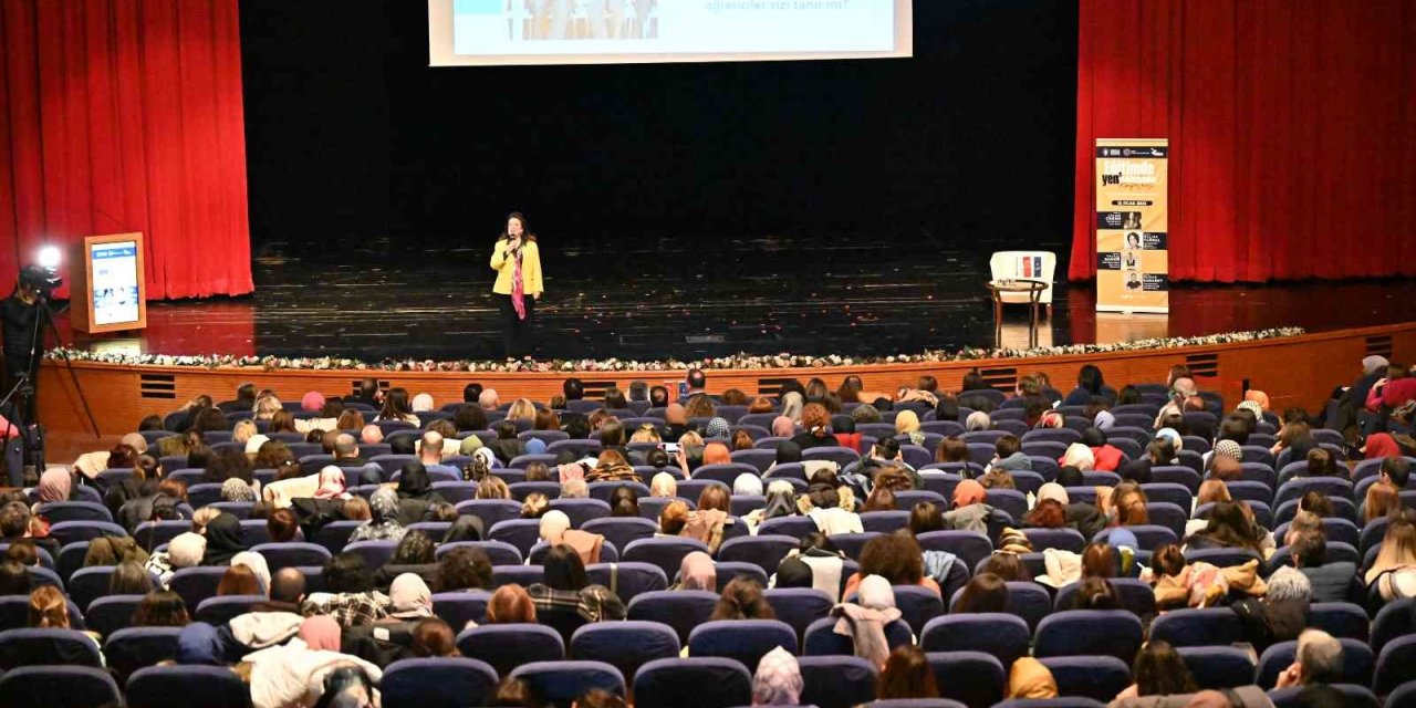 Büyükşehir’den eğitimcilere özel konferans