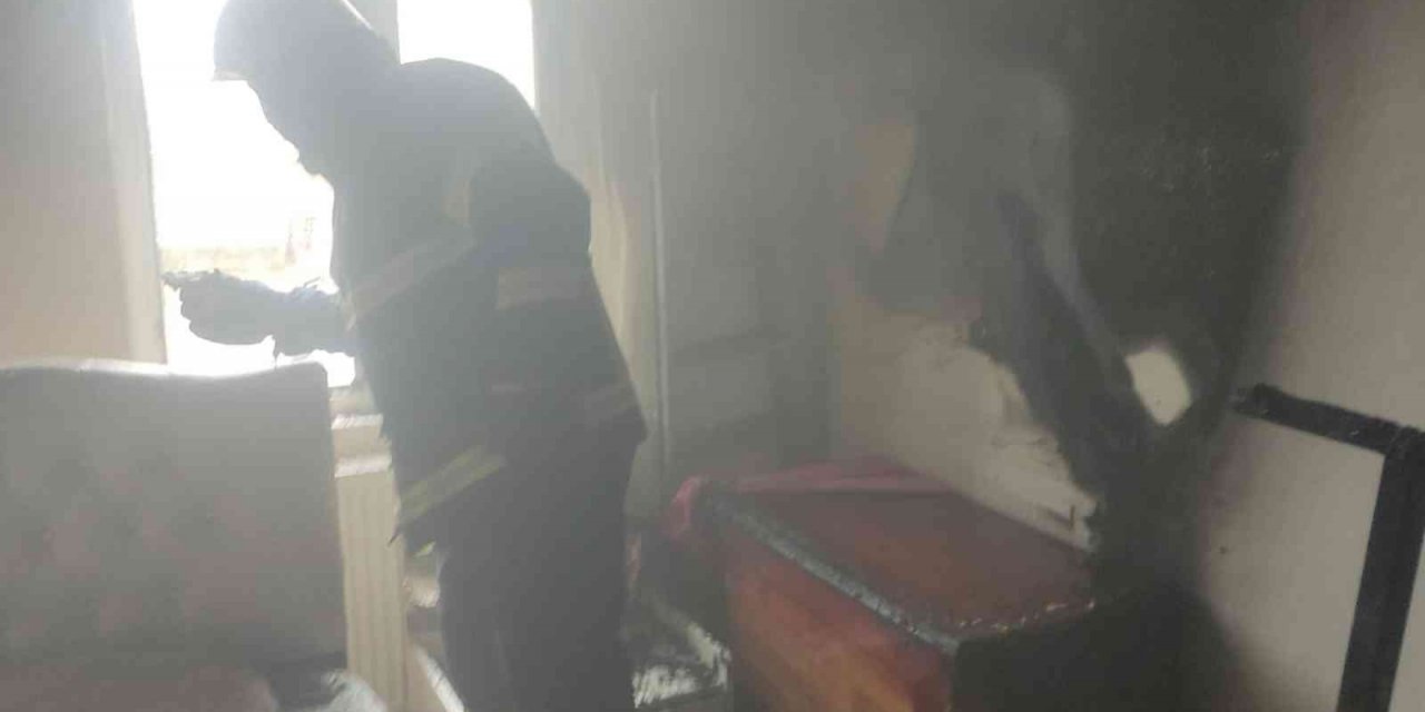 İkamette çıkan yangın hasara neden oldu
