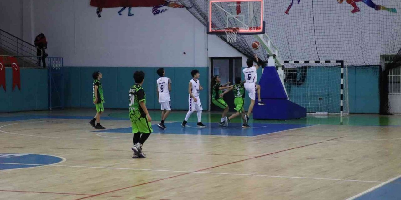 Elazığ’da Yıldızlar Basketbol İl Şampiyonası başladı