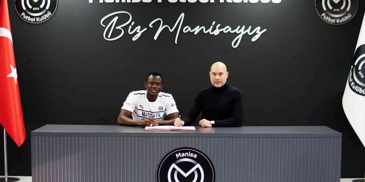 Manisa FK, Mamadou Cissokho ile profesyonel sözleşme imzaladı