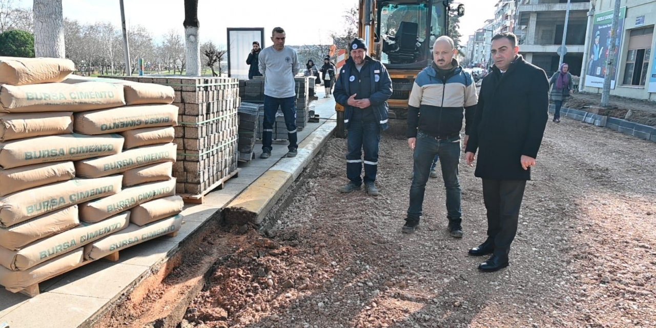 Biga’nın cadde ve sokakları bir bir yenileniyor