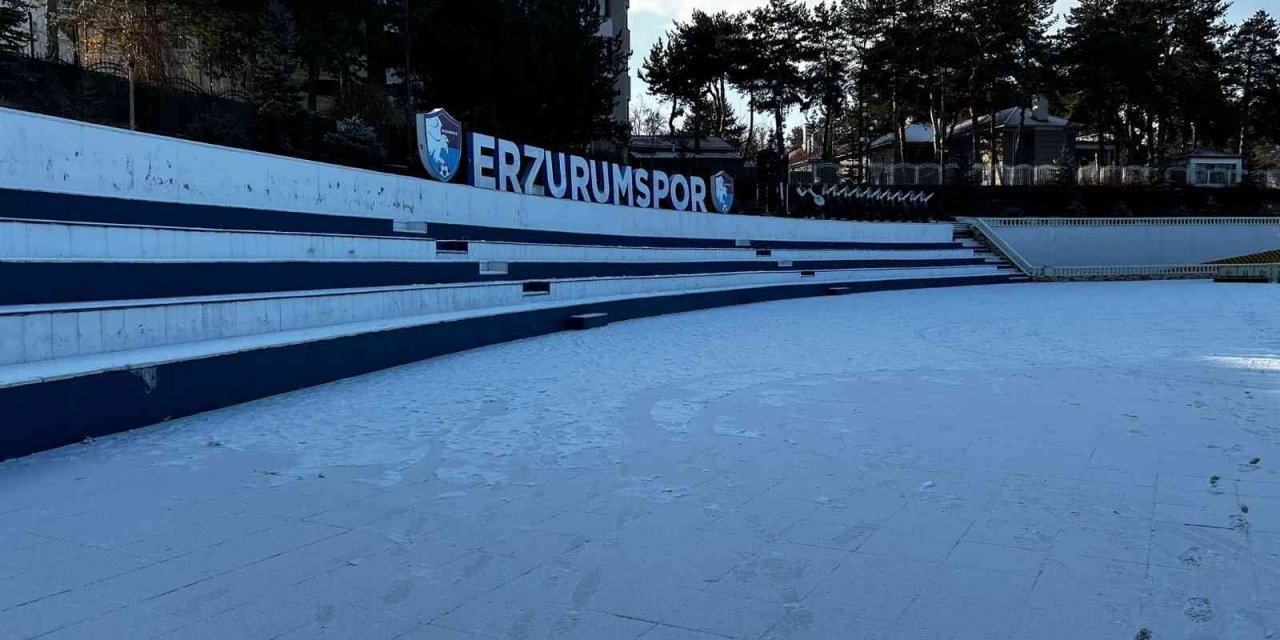 Gece etkili olan kar yağışı Erzurum’u beyaza bürüdü