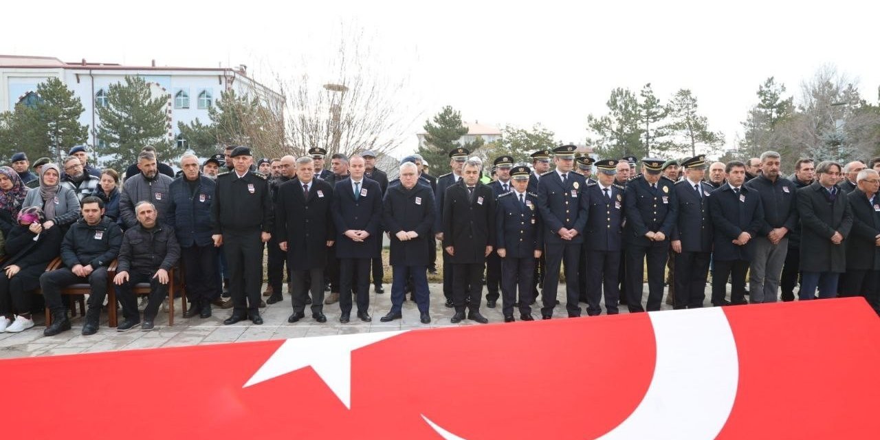 Vefat eden polis memuru için tören düzenlendi