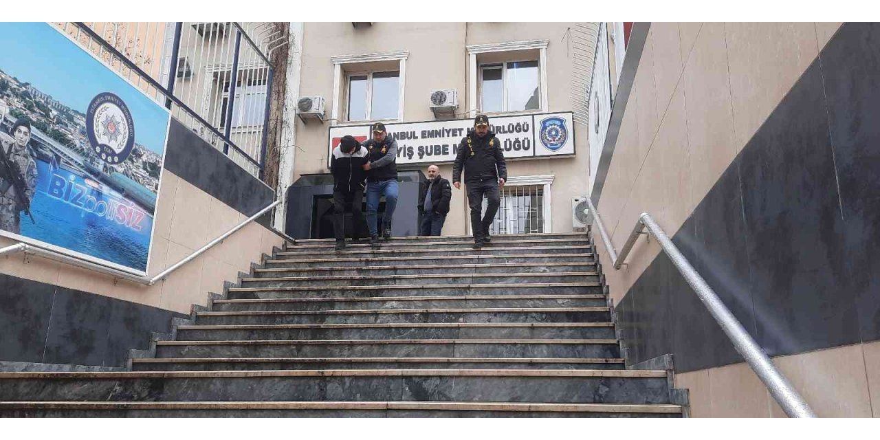 Küçükçekmece’de 80 bin liralık hırdavat malzemelerini çalan şahıs kamerada