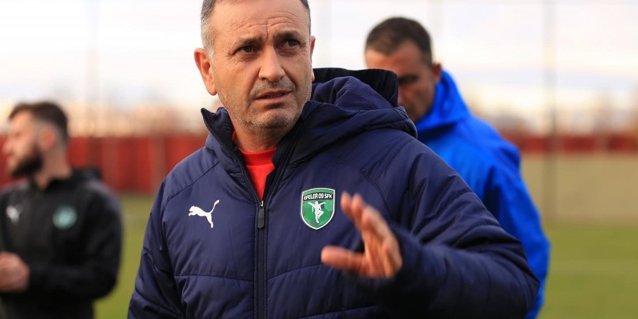 Efeler 09 SFK Teknik Direktörü Kanber: "Daha çok kazanma isteğiyle diğer maçlara hazırlanacağız"