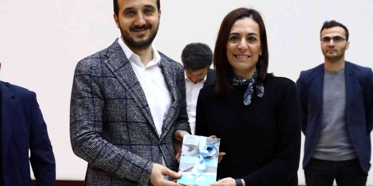 Bağcılar’da öğrenciler her gün yaşı kadar kitap sayfası okuyacak