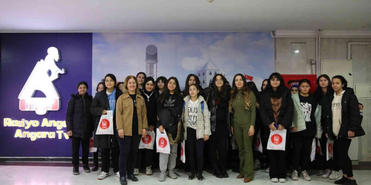 Keçiören’de lise öğrencilerine radyo ve televizyon yayıncılığı anlatıldı