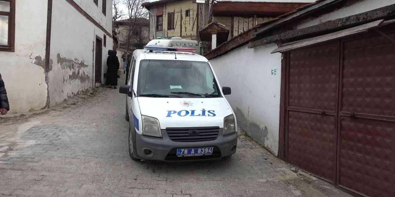 Karabük’te bir kadın evinde ölü bulundu