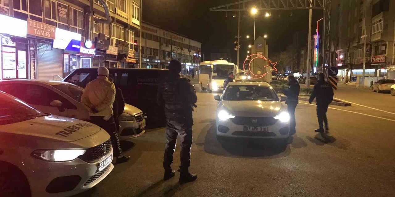 Polisin gece mesaisi