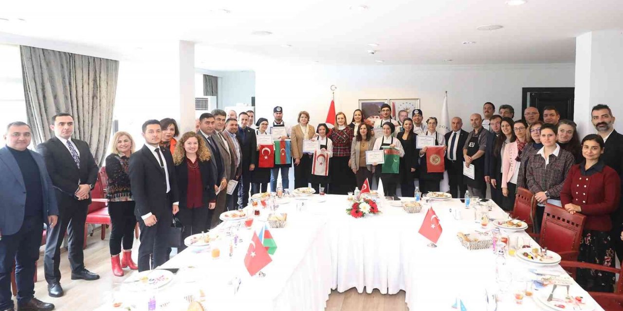 DEÜ’de "Tek Millet On Lezzet" buluşması