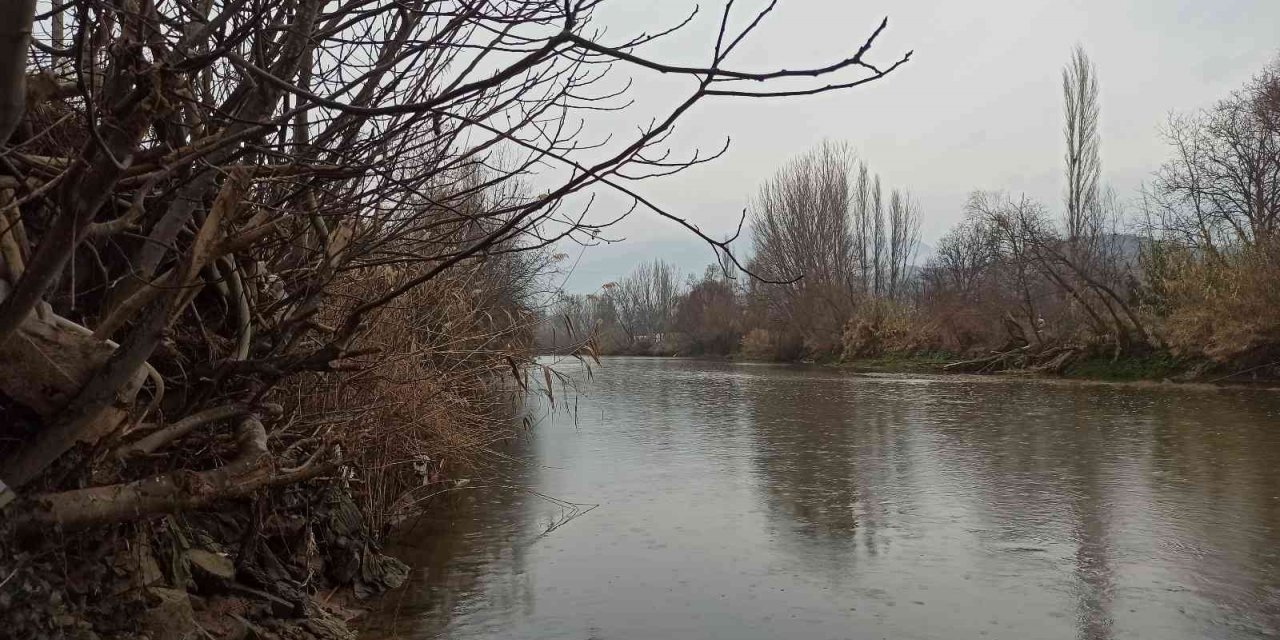 Sakarya Nehri’nden seyrine doyumsuz kış manzaraları