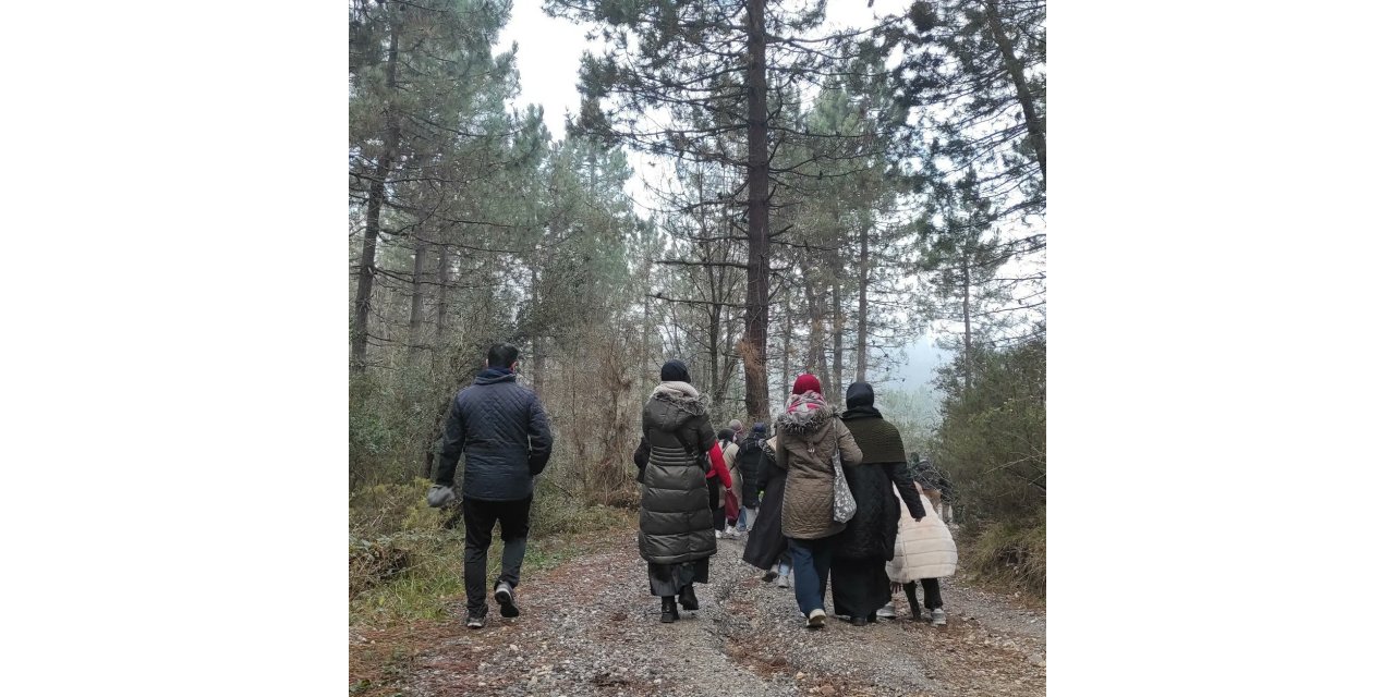 Gençler soğuk havaya aldırış etmedi