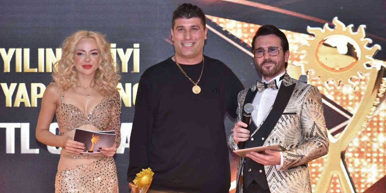 Yavuz’a yılın en iyi çıkış yapan fenomeni ödülü