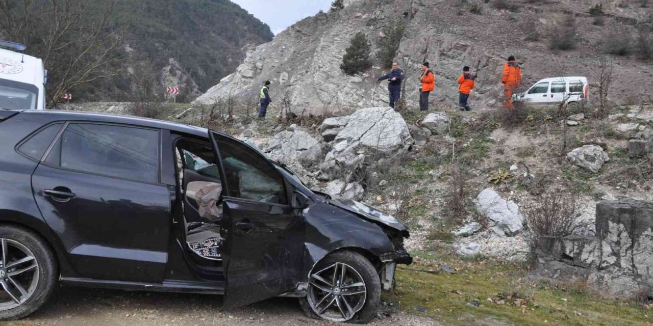 Yoldan çıkan otomobil devrildi: 1 yaralı