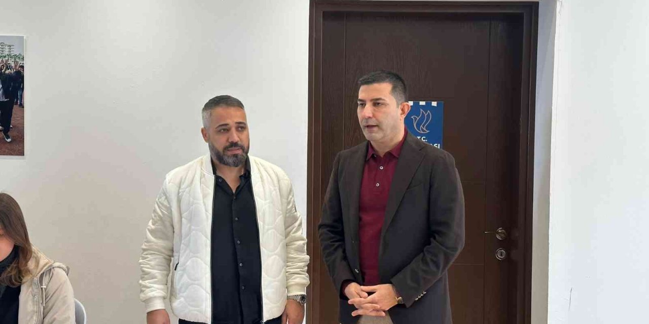 Kuşadasıspor’da Emiroğlu tekrar başkan seçildi