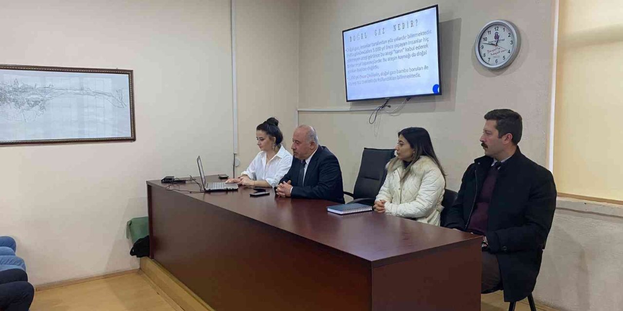 Bayat’ta doğal gazın güvenli ve verimli kullanımı anlatıldı