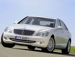 Bu lüks Mercedes yakıtta çok cimri