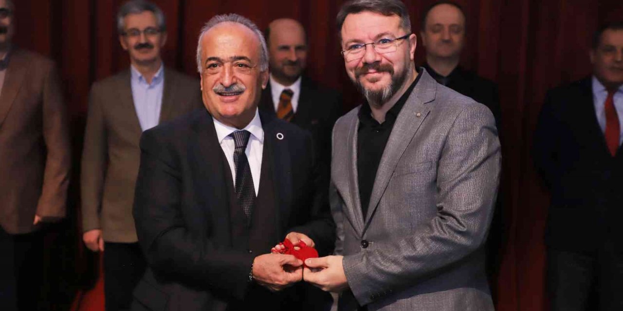 Atatürk Üniversitesi’nde akademik teşvik töreni