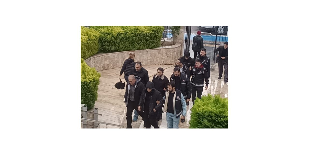 Yasa dışı yollarla yurt dışına kaçmak isterken yakalandılar