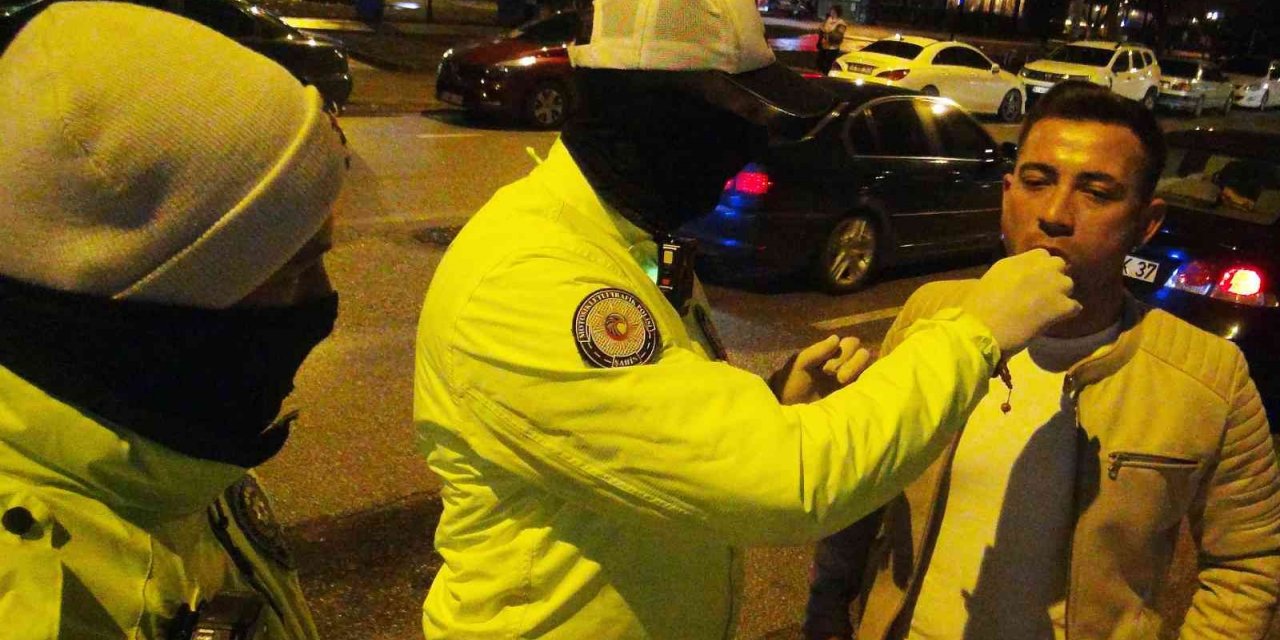 Trafikçilerden uyuşturucu test kitli denetim