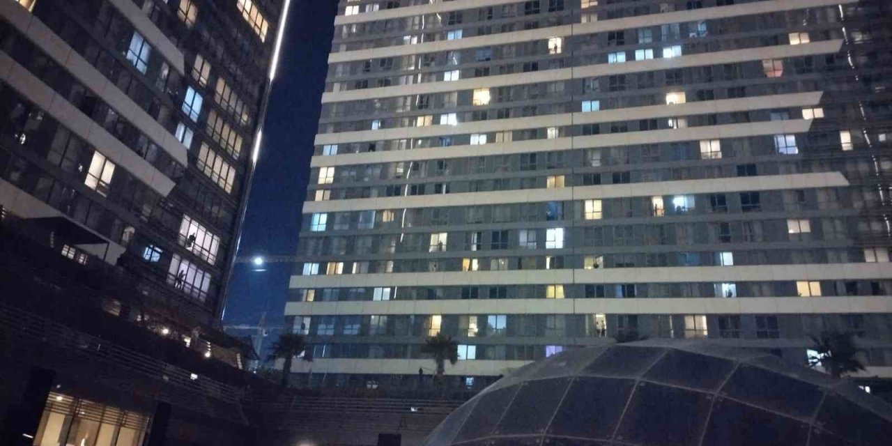 Kadıköy Broklyn Park Sitesi’nde aidat protestosu üçüncü gününde de devam ediyor