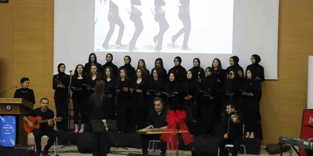 Bayburt’ta “Şarkılar Bizi Söyler Biz de Şarkı Söyleriz” Türk sanat müziği konseri