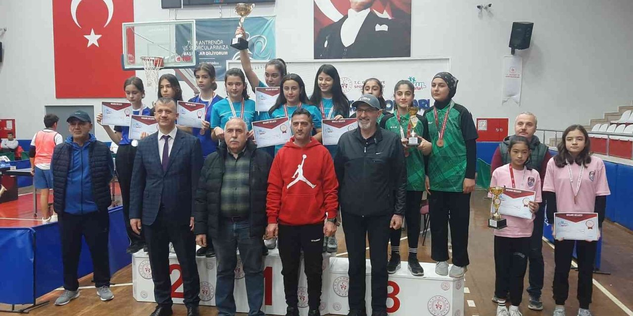 Aydın’da masa tenisi il birincileri belli oldu