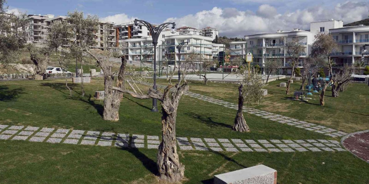 Kuşadası 4 bin 200 metrekare daha yeşil alana kavuşuyor
