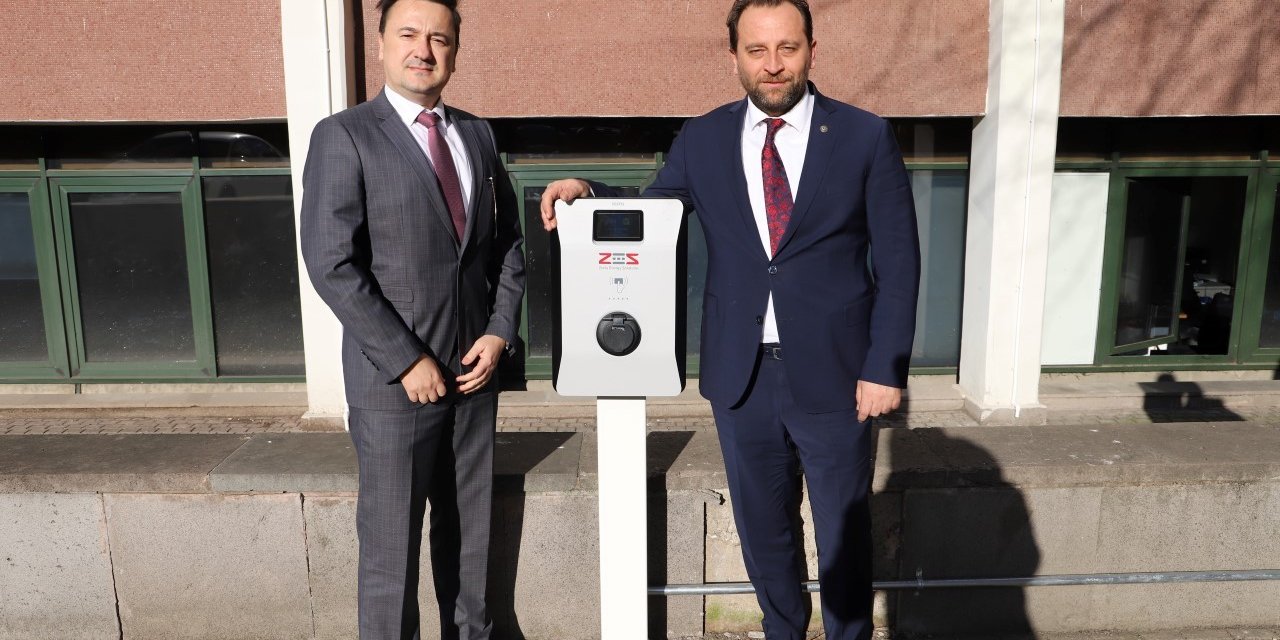 Bursa İl Milli Eğitim Müdürlüğü’ne araç şarj ünitesi kuruldu