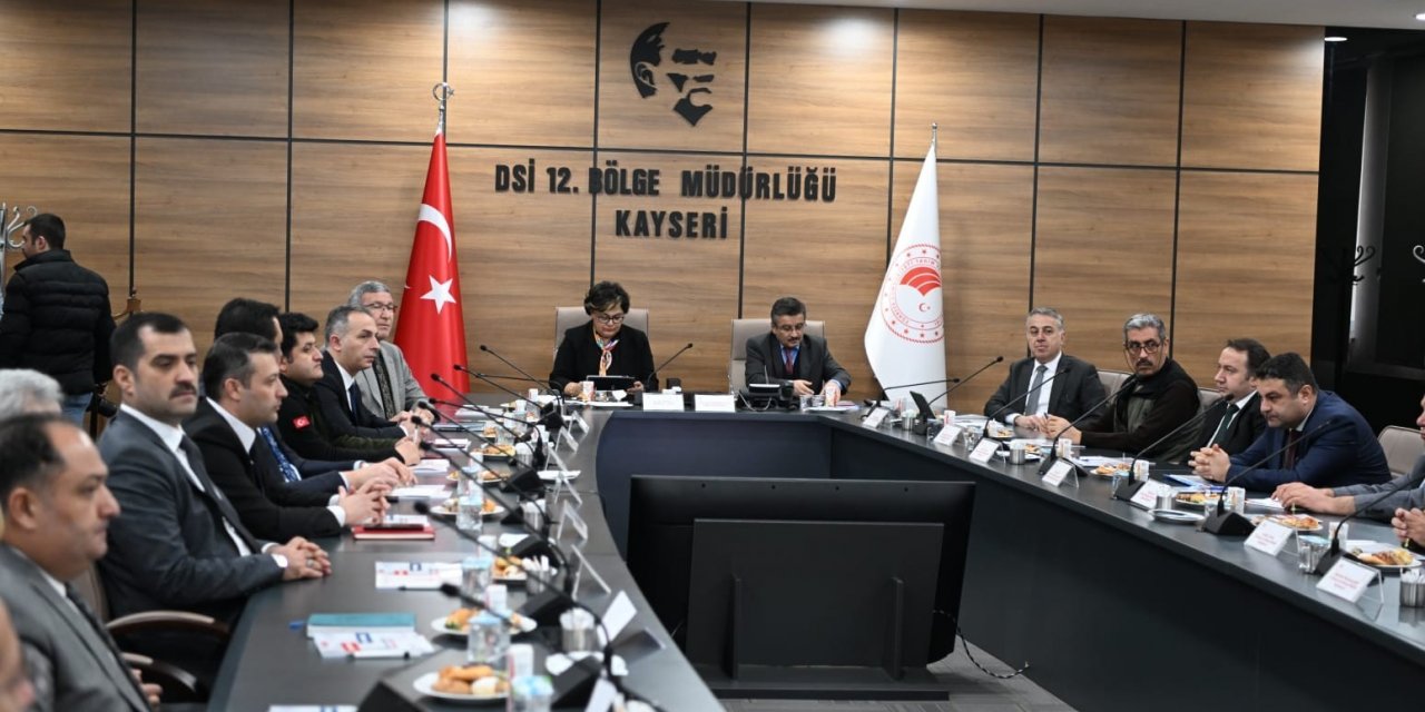 “Türkiye Yüzyılında Tarım ve Orman Vizyonu” Toplantısı Kayseri’de yapıldı