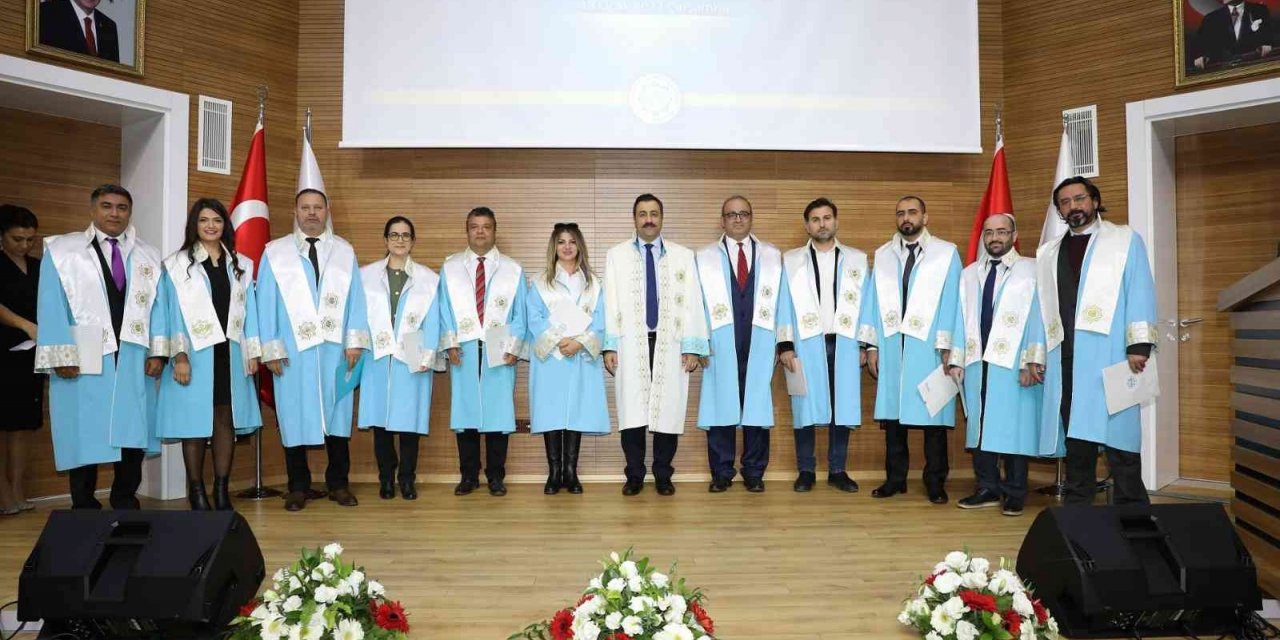 ALKÜ’de  44 akademisyen unvanlarını yükseltti
