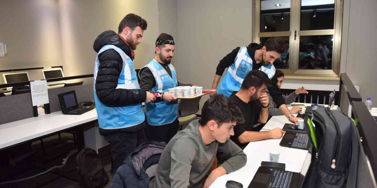 Yıldırım’da ders çalışmaya salep molası