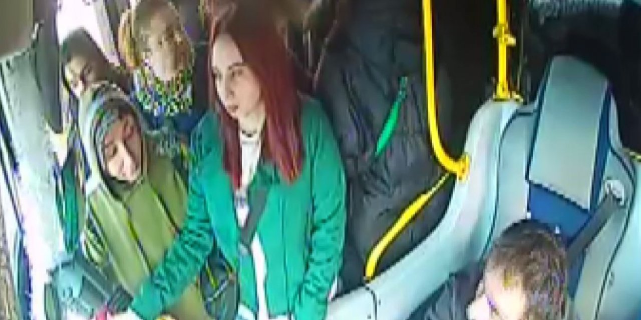 Kendisi ile tartışan yolculara küsen şoförün tepkisi, görenleri kahkahaya boğdu