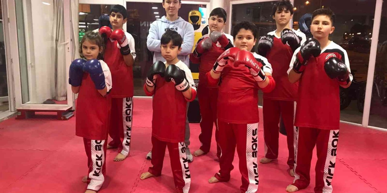 Türkiye Kickboks Turnuva’sına Eskişehir’den 8 genç sporcu katılacak