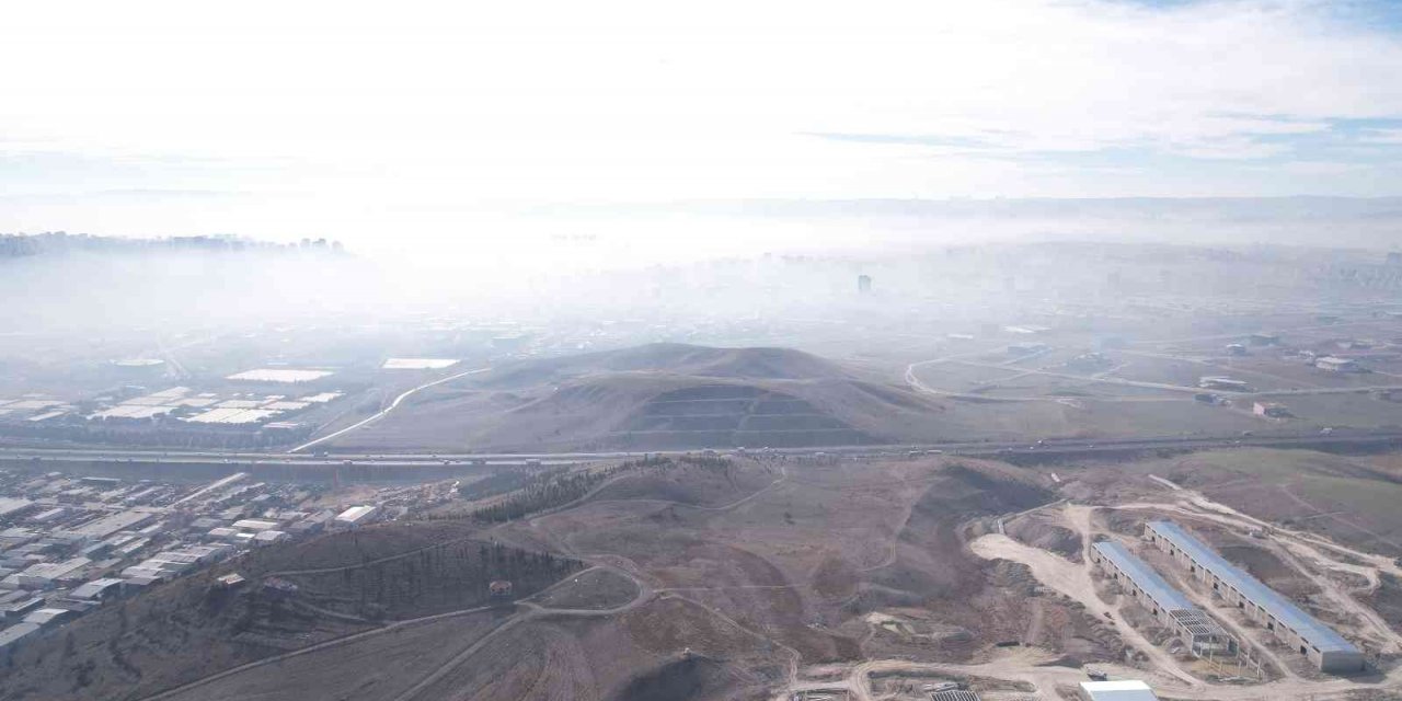 Ankara’da etkili olan sis havadan görüntülendi