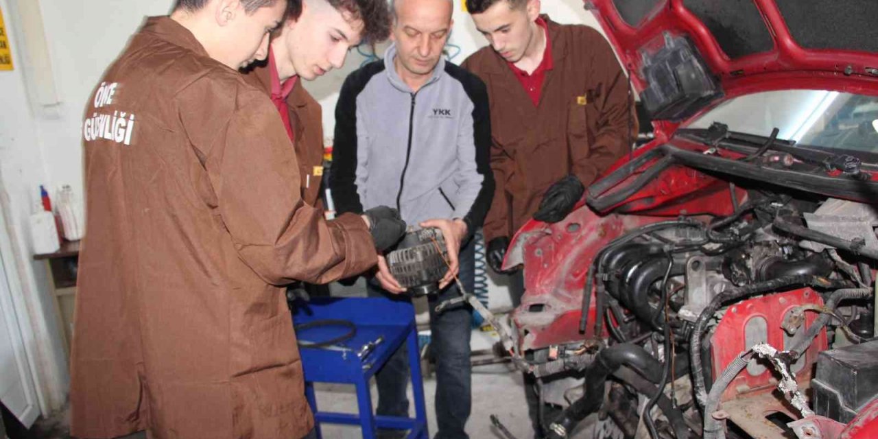 Öğrenciler üretiyor, Türkiye kazanıyor