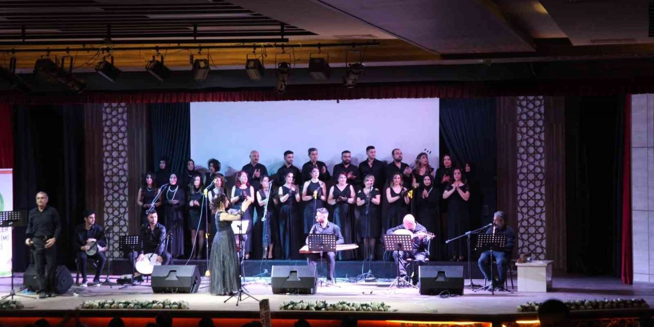 Şehzadeler HEM TSM Korosu, seyircilere unutulmaz bir gece yaşattı