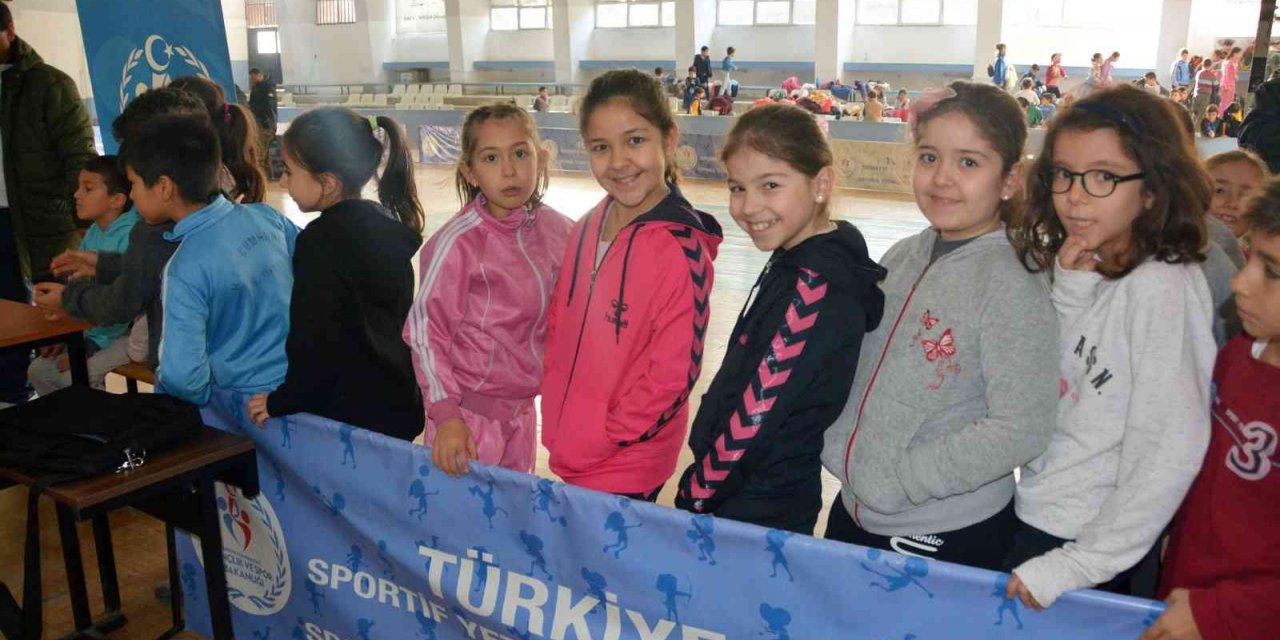 Yetenek taraması için spor malzemeleri dağıtılacak