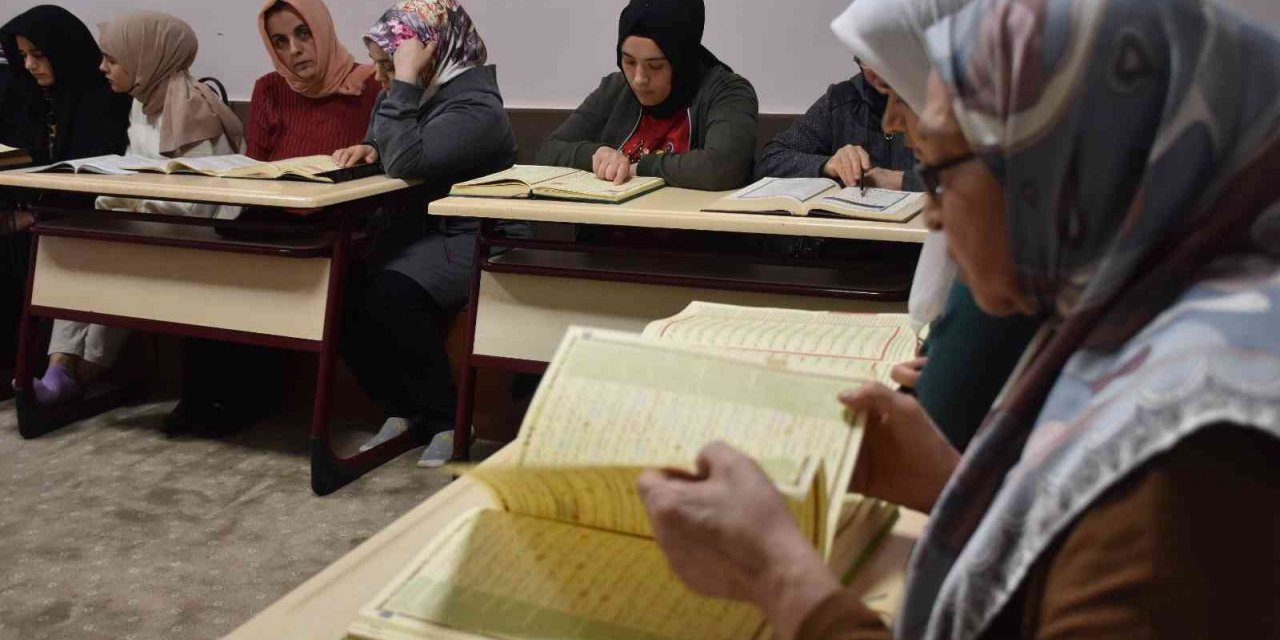 Şahinbey tesislerinde Kur’an-ı Kerim öğreniyorlar